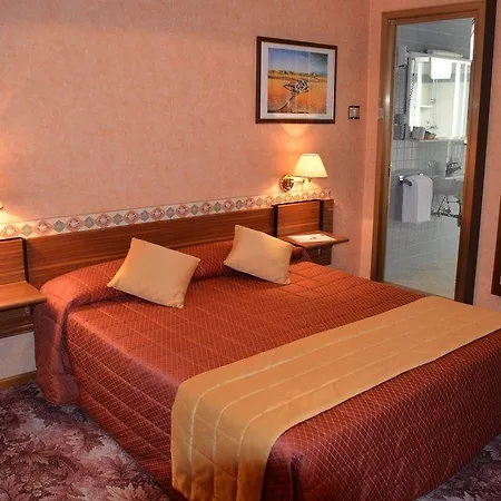 Hotel Milano 3*