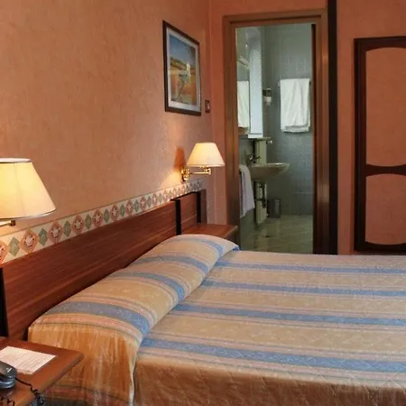 Hotel Milano 3*