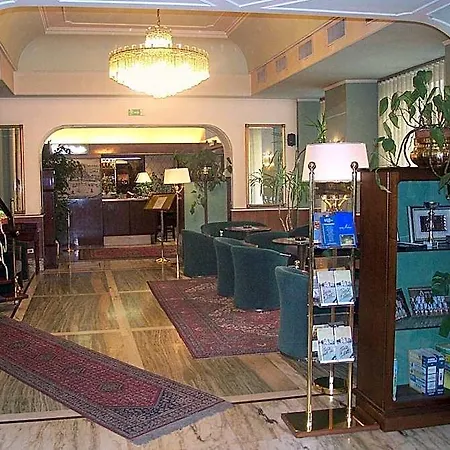 Hotel Milano 3*