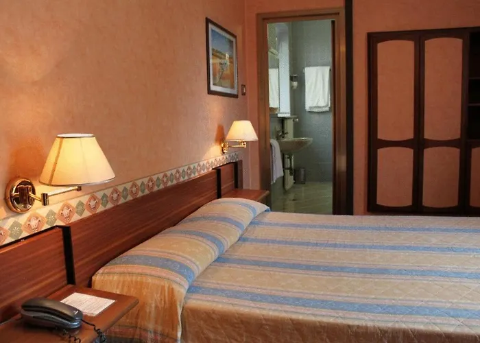 Milano Otel 3*